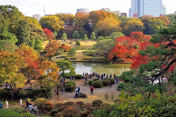 Stop At: Imperial Palace (Imperial Garden)